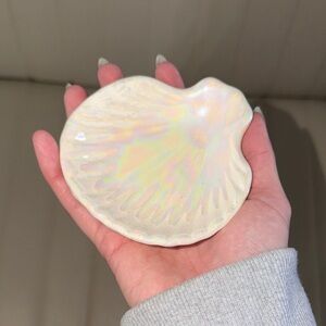 Iridescent Shell-Shaped Decorative Dish Soap Holder Jewelry Tray Decor